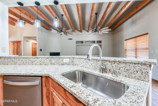 716 Kapriz Avenue, El Paso, TX 79932
