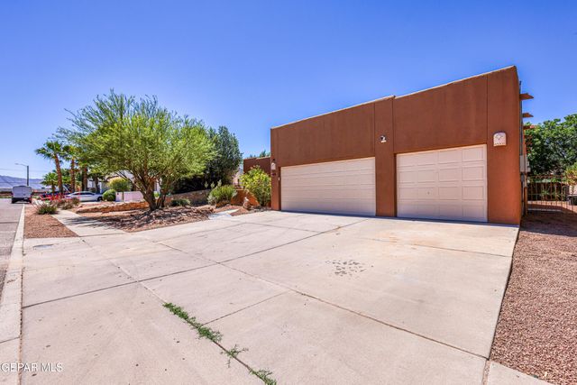 716 Kapriz Avenue, El Paso, TX 79932