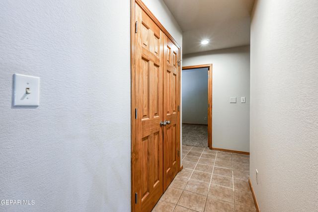 716 Kapriz Avenue, El Paso, TX 79932