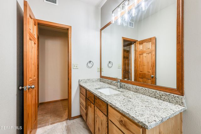 716 Kapriz Avenue, El Paso, TX 79932