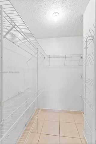 17500 NW 68th Ave D1004, Hialeah, FL 33015