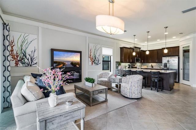 13441 Coronado DR, Naples, FL 34109