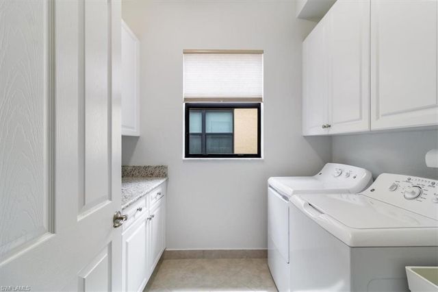 13441 Coronado DR, Naples, FL 34109