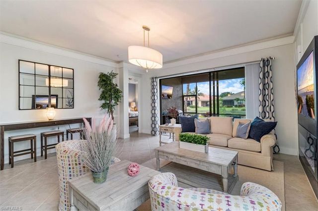 13441 Coronado DR, Naples, FL 34109