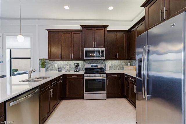 13441 Coronado DR, Naples, FL 34109