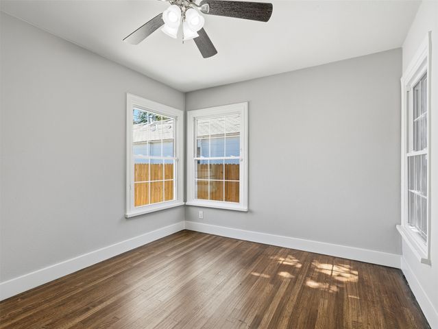 4016 Locke Avenue, Fort Worth, TX 76107