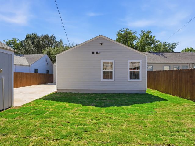 4016 Locke Avenue, Fort Worth, TX 76107