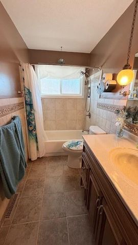 6826 Berkshire Lane N, Maple Grove, MN 55311