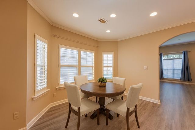 5231 NEWTON OAK CIR, Memphis, TN 38117