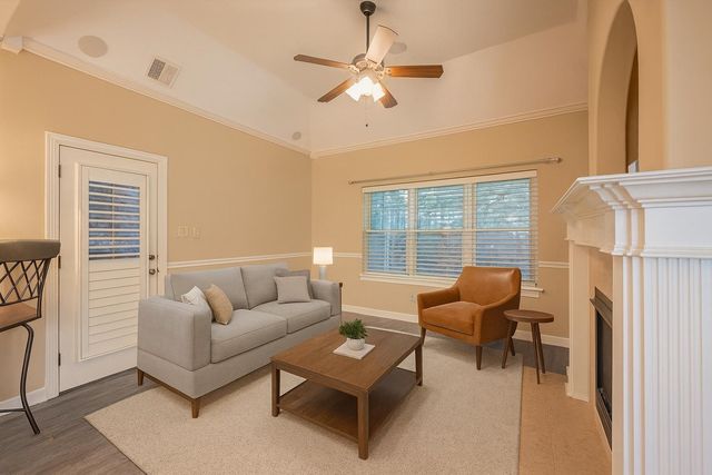 5231 NEWTON OAK CIR, Memphis, TN 38117