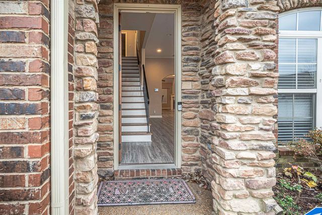 5231 NEWTON OAK CIR, Memphis, TN 38117