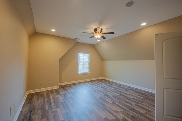 5231 NEWTON OAK CIR, Memphis, TN 38117