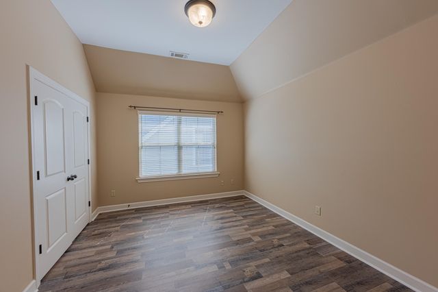 5231 NEWTON OAK CIR, Memphis, TN 38117