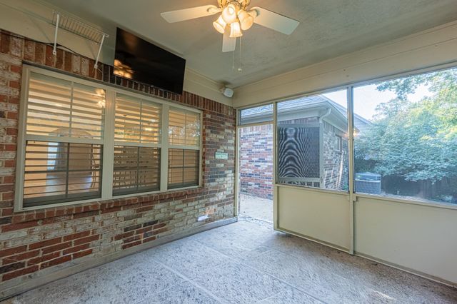 5231 NEWTON OAK CIR, Memphis, TN 38117