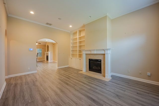 5231 NEWTON OAK CIR, Memphis, TN 38117