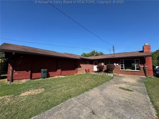 2023 Lakewood Drive, St Albans, WV 25177