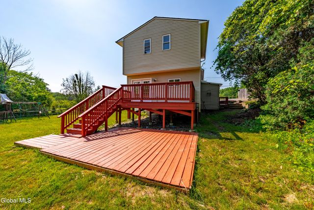 9 Lower Newtown Road, Halfmoon, NY 12188