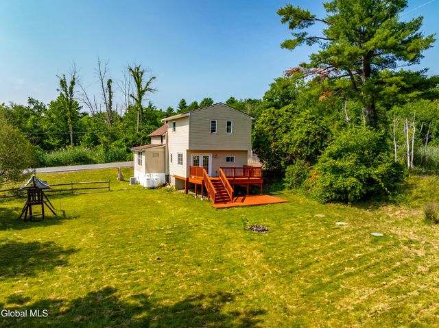 9 Lower Newtown Road, Halfmoon, NY 12188