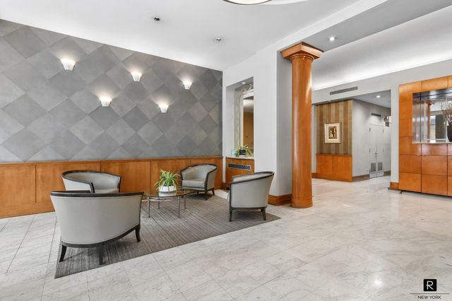 301 E 48th St Apt 8K, New York City, NY 10017