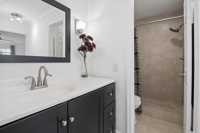 6287 BAY CLUB Drive 2, Fort Lauderdale, FL 33308
