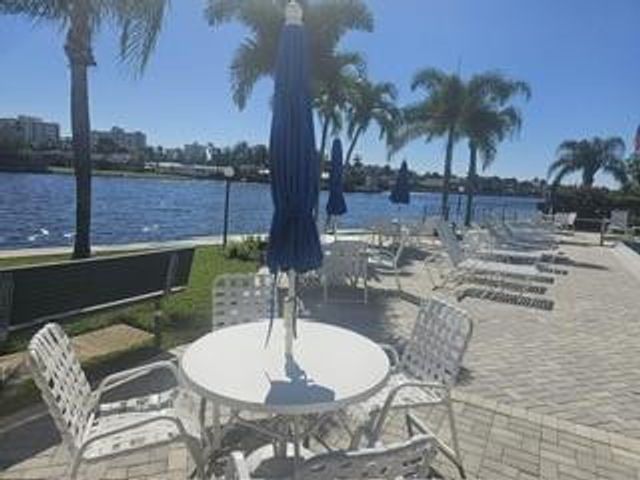 6287 BAY CLUB Drive 2, Fort Lauderdale, FL 33308