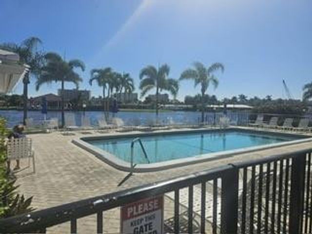 6287 BAY CLUB Drive 2, Fort Lauderdale, FL 33308