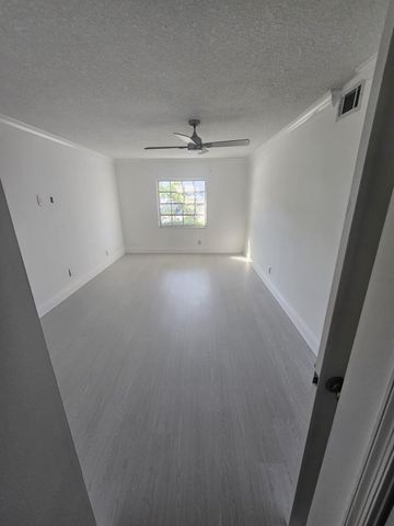 6287 BAY CLUB Drive 2, Fort Lauderdale, FL 33308