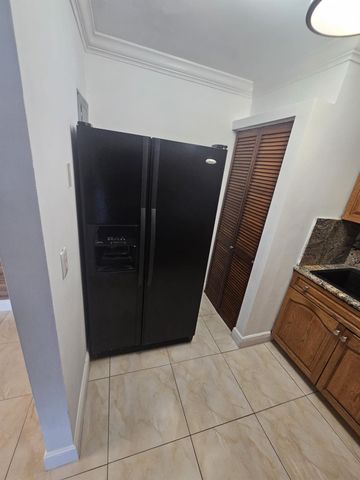 6287 BAY CLUB Drive 2, Fort Lauderdale, FL 33308