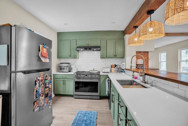 20 Barney Street, Warren, RI 02885