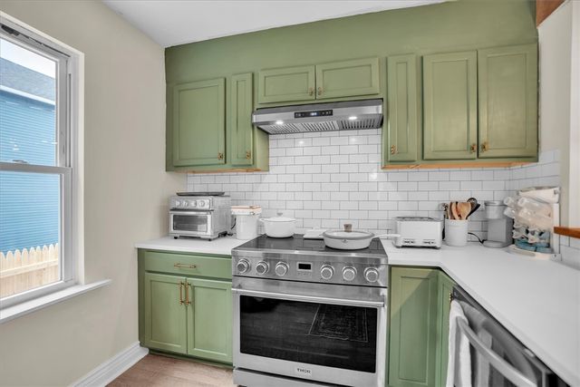 20 Barney Street, Warren, RI 02885