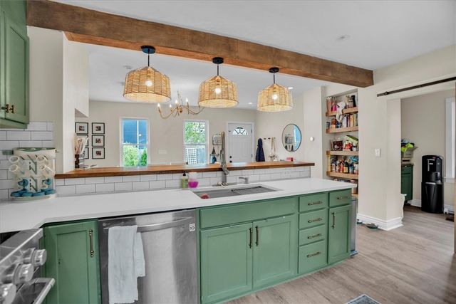 20 Barney Street, Warren, RI 02885