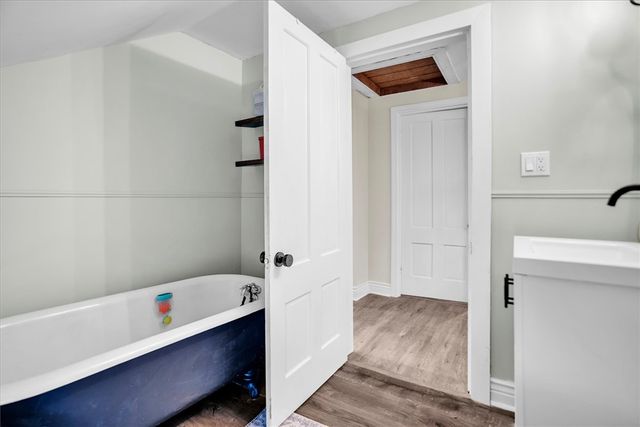 20 Barney Street, Warren, RI 02885