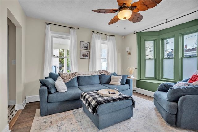20 Barney Street, Warren, RI 02885