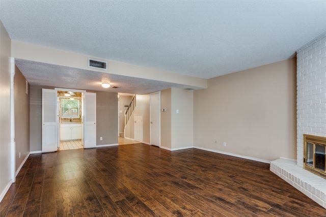 1255 Roaring Springs Road, Fort Worth, TX 76114