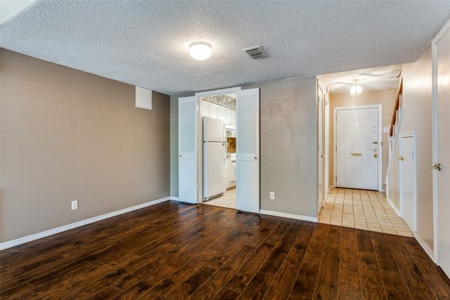 1255 Roaring Springs Road, Fort Worth, TX 76114