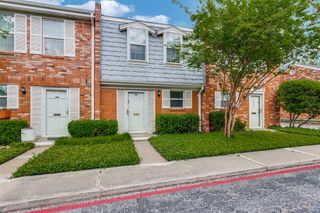 1255 Roaring Springs Road, Fort Worth, TX 76114