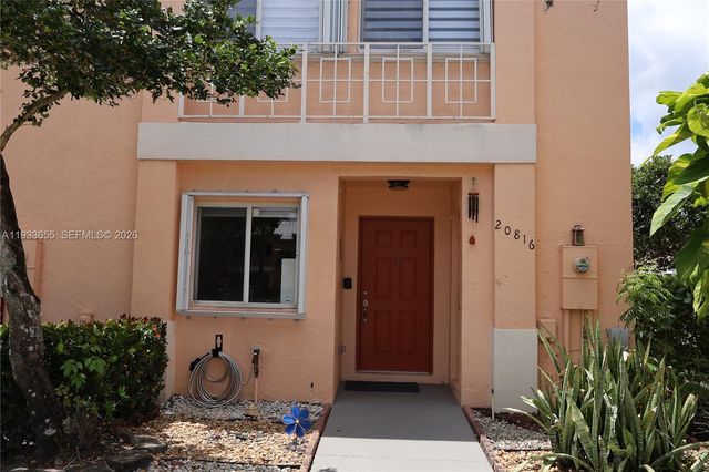 20816 NW 2nd St, Pembroke Pines, FL 33029