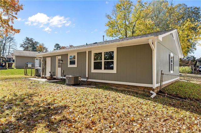 3005 Longford Avenue, Greensboro, NC 27406