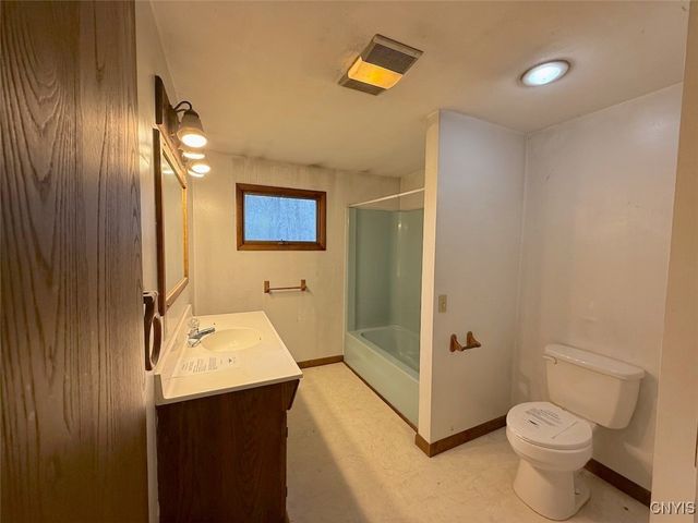 98 Hickory Grove Drive, New Haven, NY 13126