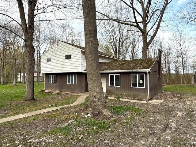 98 Hickory Grove Drive, New Haven, NY 13126