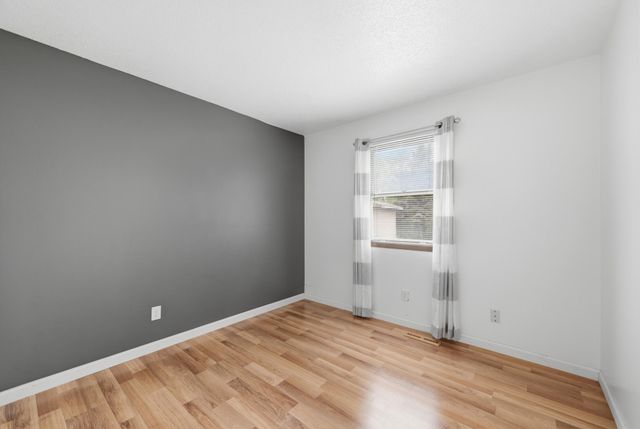 5038 N 4th Street, Minneapolis, MN 55430
