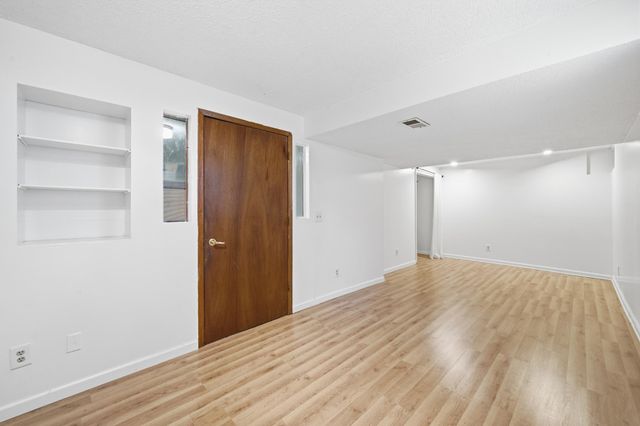 5038 N 4th Street, Minneapolis, MN 55430