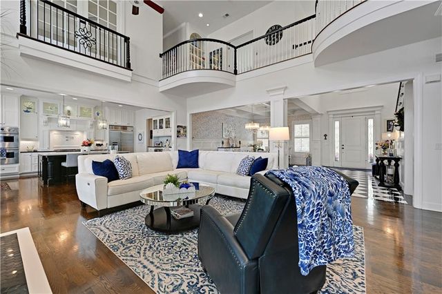 17095 S Demi Drive, Loch Lloyd, MO 64012