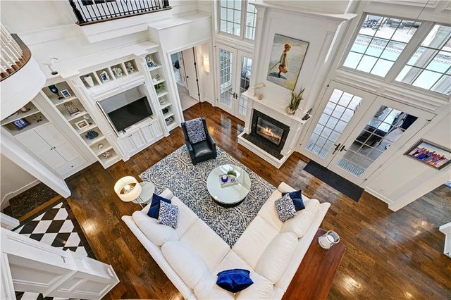 17095 S Demi Drive, Loch Lloyd, MO 64012