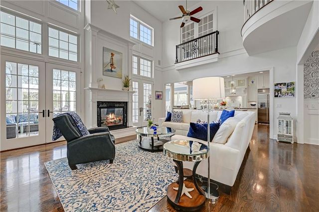 17095 S Demi Drive, Loch Lloyd, MO 64012