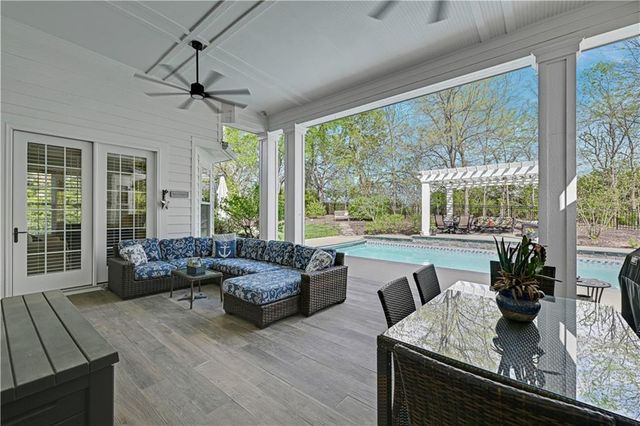 17095 S Demi Drive, Loch Lloyd, MO 64012
