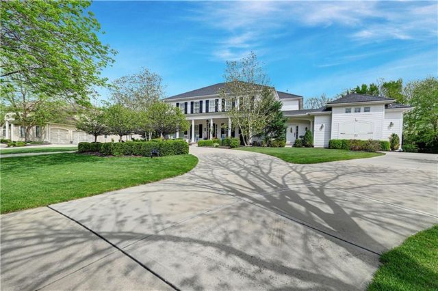 17095 S Demi Drive, Loch Lloyd, MO 64012