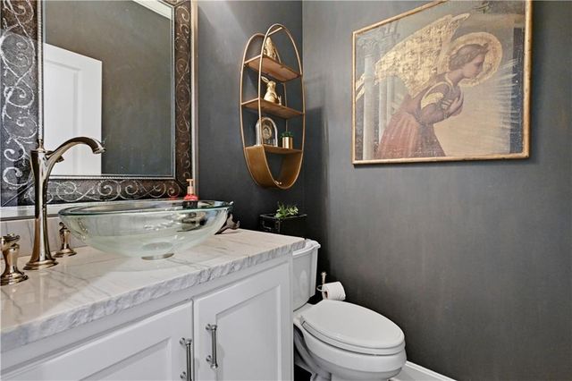 17095 S Demi Drive, Loch Lloyd, MO 64012