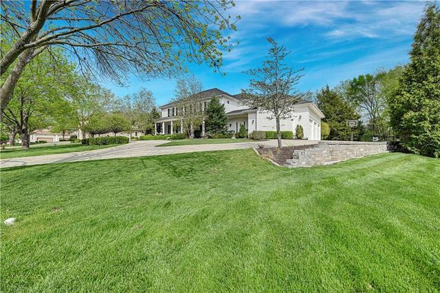 17095 S Demi Drive, Loch Lloyd, MO 64012