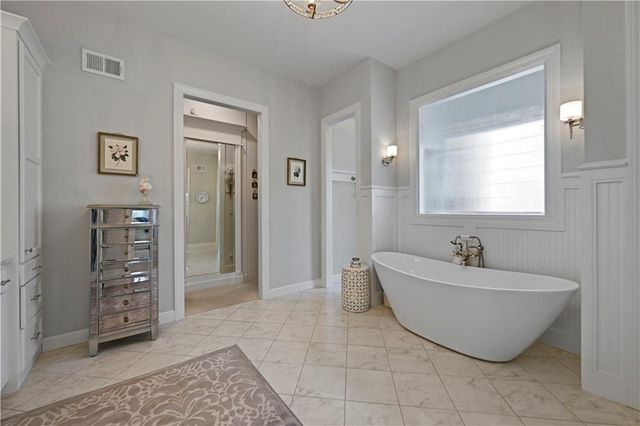 17095 S Demi Drive, Loch Lloyd, MO 64012